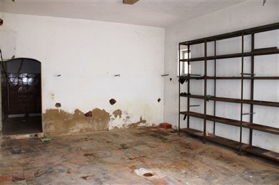 Image 7 of 25 : 5 Bedroom House Ref: GV683