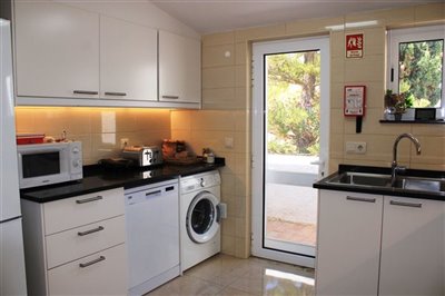 Image 29 of 39 : 3 Bedroom Townhouse Ref: GV688