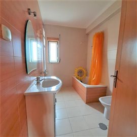 Image 11 of 36 : 4 Bedroom Villa Ref: AV2216