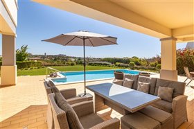 Image No.10-3 Bed Villa for sale