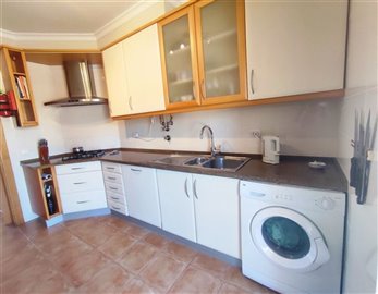 Image 4 of 29 : 3 Bedroom Apartment Ref: GA458