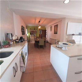 Image 12 of 71 : 4 Bedroom Villa Ref: AV2230