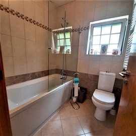 Image 42 of 71 : 4 Bedroom Villa Ref: AV2230