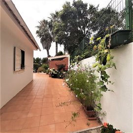 Image 55 of 71 : 4 Bedroom Villa Ref: AV2230