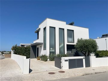 Image 4 of 33 : 3 Bedroom Villa Ref: AV2232
