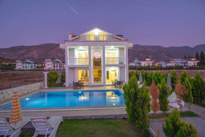 Image No.3-Villa / Détaché de 4 chambres à vendre à Ovacik