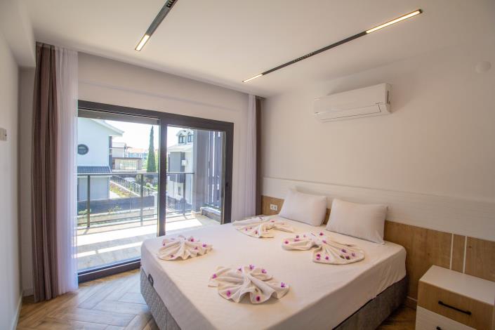 Image No.13-4 Bed House/Villa for sale