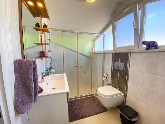 Image No.12-4 Bed Villa / Detached for sale