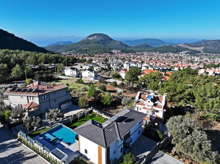 Image No.19-4 Bed Villa / Detached for sale