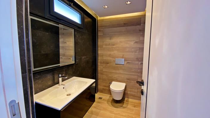 Image No.5-5 Bed Villa for sale