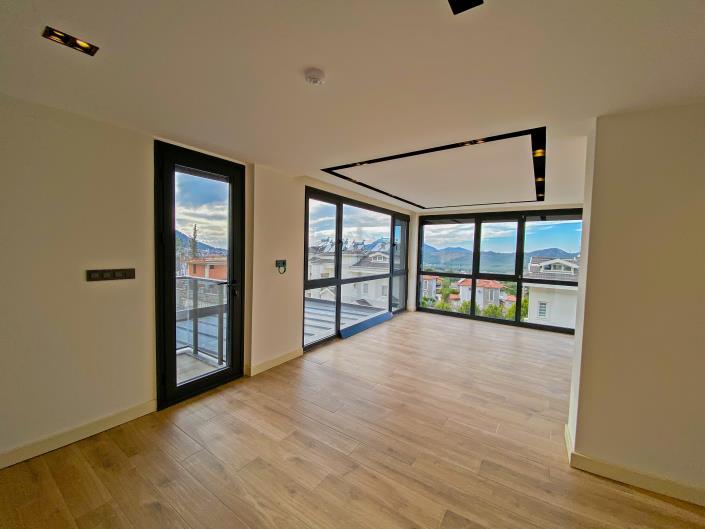 Image No.10-5 Bed Villa for sale