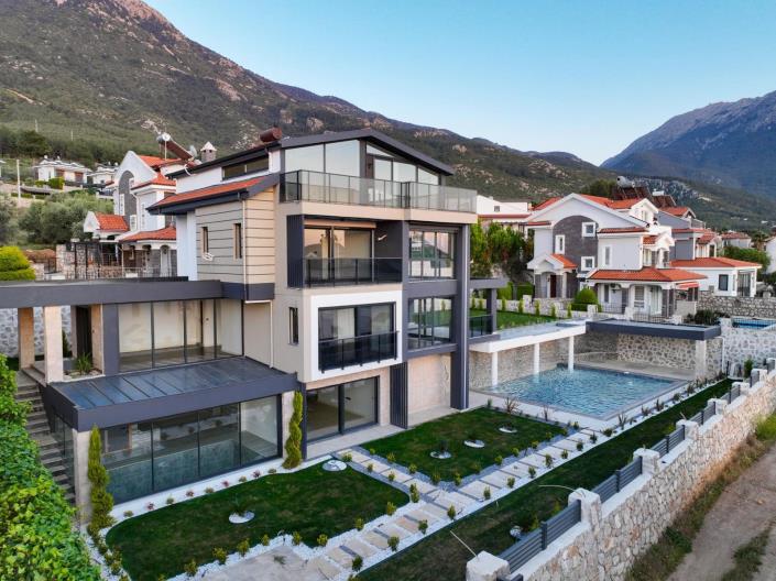 Image No.2-5 Bed Villa for sale