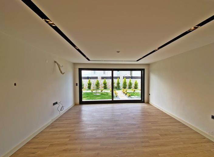 Image No.9-5 Bed Villa for sale