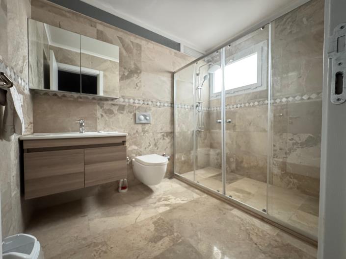 Image No.24-4 Bed Villa for sale
