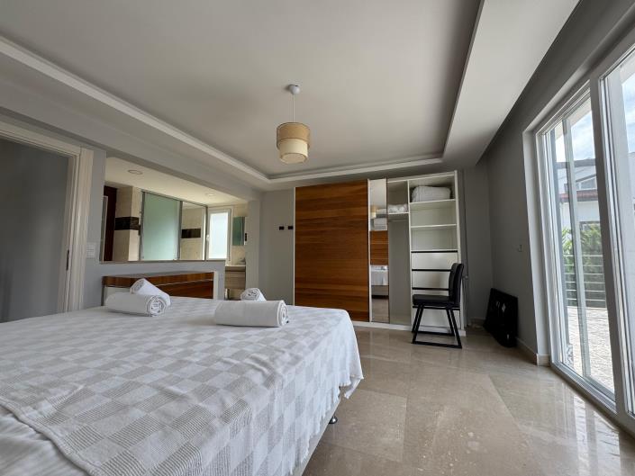 Image No.30-4 Bed Villa for sale