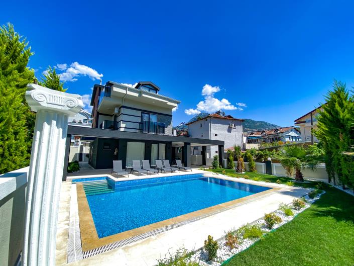 Image No.4-4 Bed Villa for sale