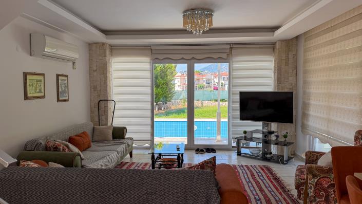 Image No.3-4 Bed Villa for sale
