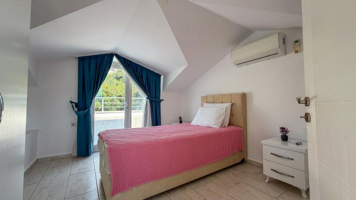 Image No.18-4 Bed Villa for sale
