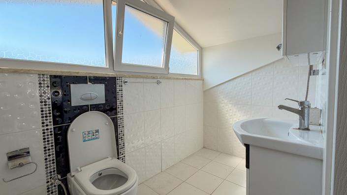 Image No.8-4 Bed Villa for sale