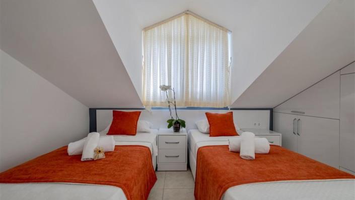 Image No.15-4 Bed Villa for sale