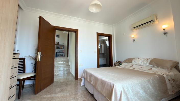 Image No.14-4 Bed Villa for sale