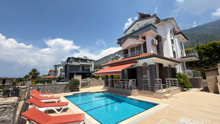 Image No.4-4 Bed Villa for sale