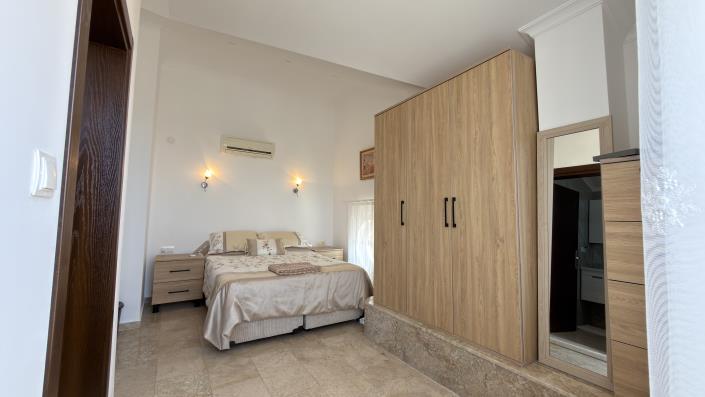 Image No.40-5 Bed Villa for sale