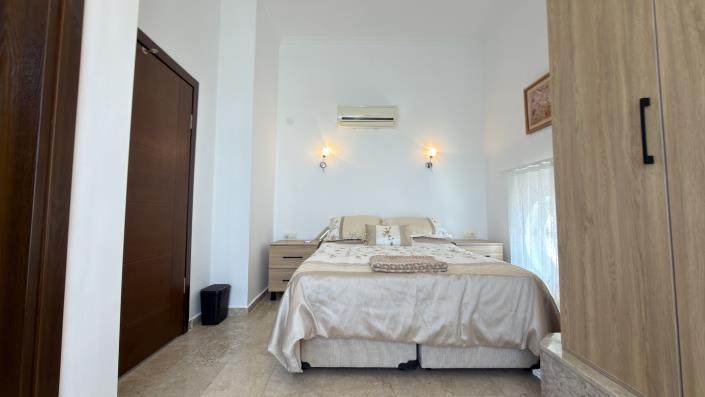 Image No.41-5 Bed Villa for sale