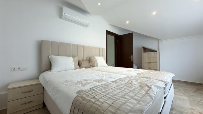 Image No.43-5 Bed Villa for sale