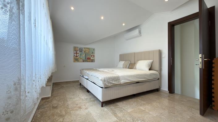 Image No.44-5 Bed Villa for sale