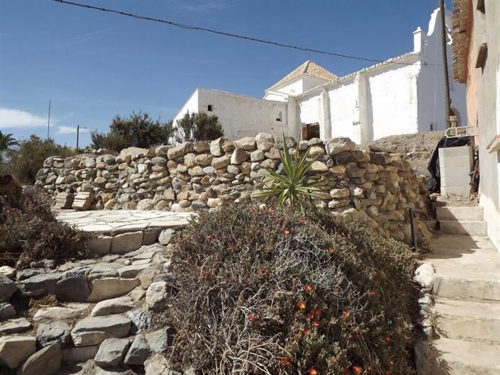 Image No.12-4 Bed Property for sale