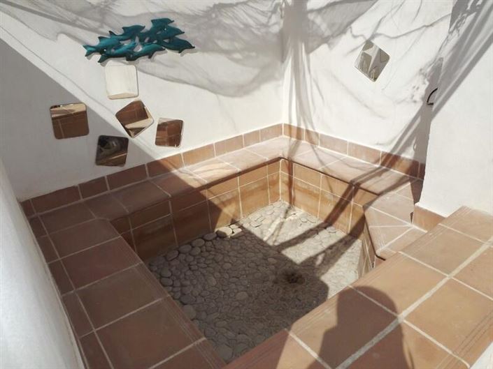 Image No.17-4 Bed Property for sale