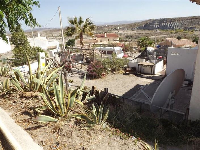 Image No.27-4 Bed Property for sale