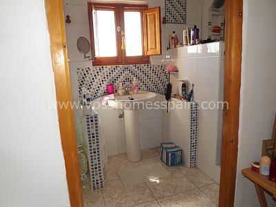 Image No.6-4 Bed Property for sale