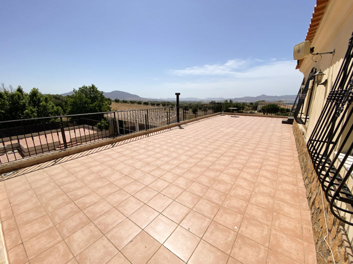 Image No.42-4 Bed Villa for sale