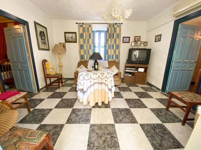 Image No.10-4 Bed Property for sale