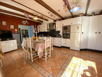 vh888-country-house-for-sale-in-puerto-lumbre