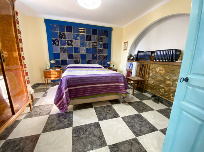 Image No.18-4 Bed Property for sale