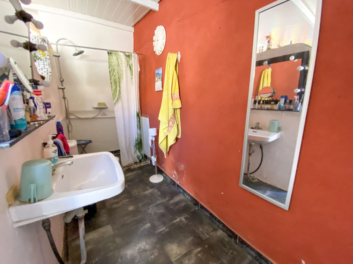 Image No.21-4 Bed Property for sale