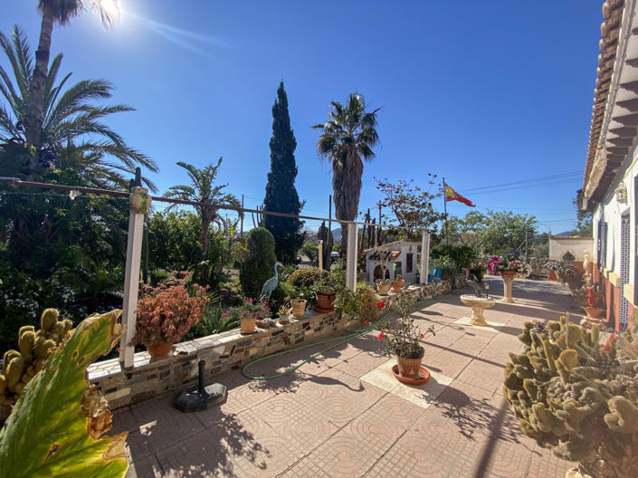 Image No.3-4 Bed Property for sale