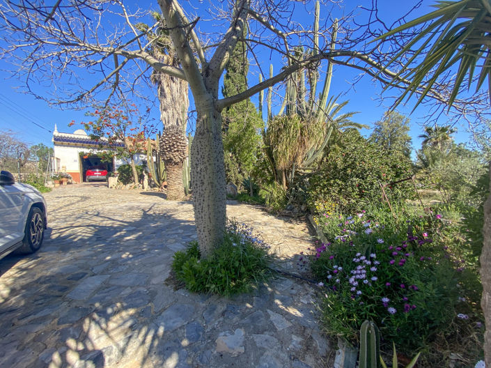 Image No.38-4 Bed Property for sale