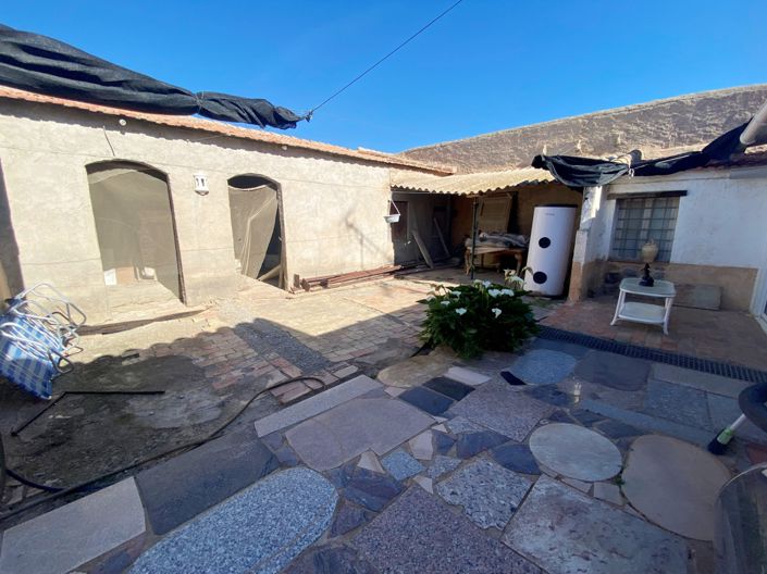 Image No.52-4 Bed Property for sale