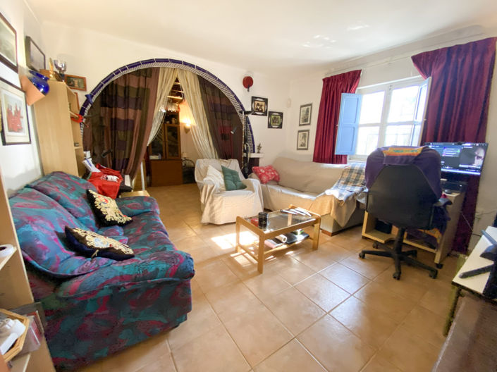 Image No.6-4 Bed Property for sale