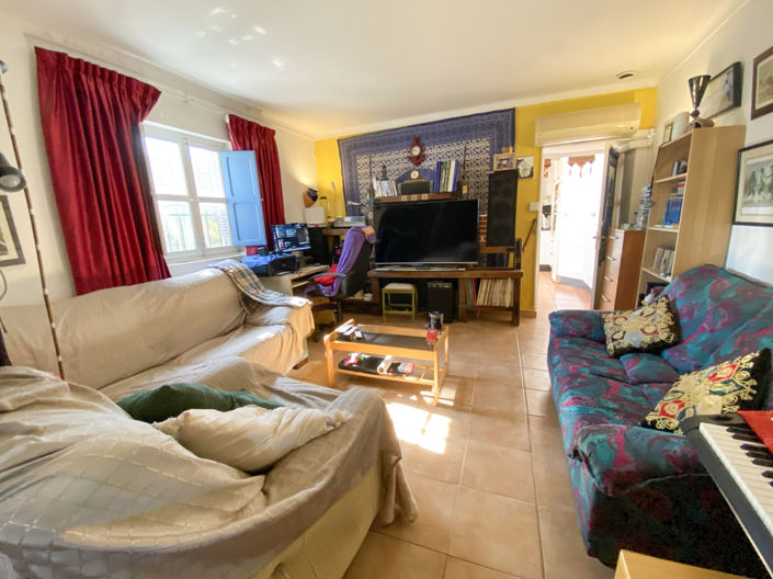 Image No.7-4 Bed Property for sale