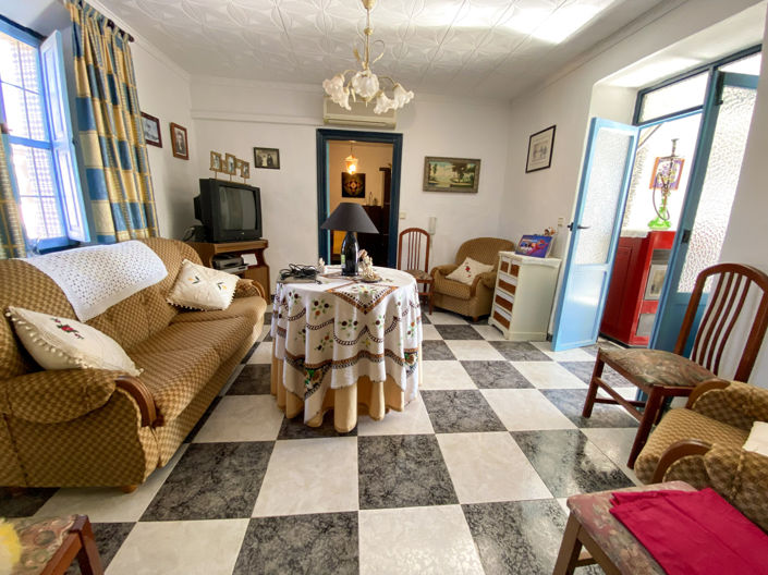 Image No.8-4 Bed Property for sale