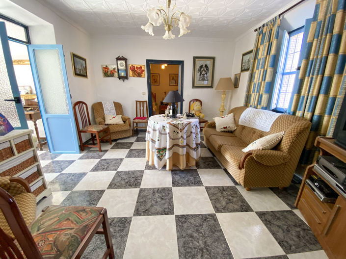 Image No.9-4 Bed Property for sale