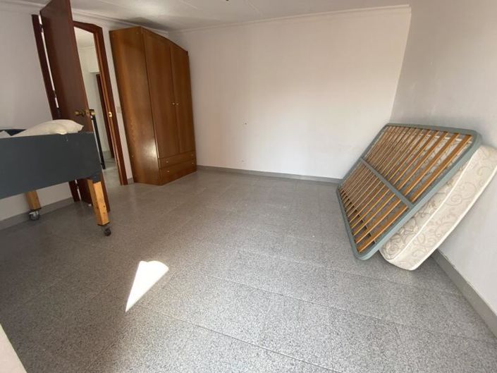 Image No.21-4 Bed Property for sale