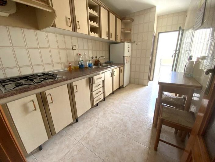 Image No.4-4 Bed Property for sale