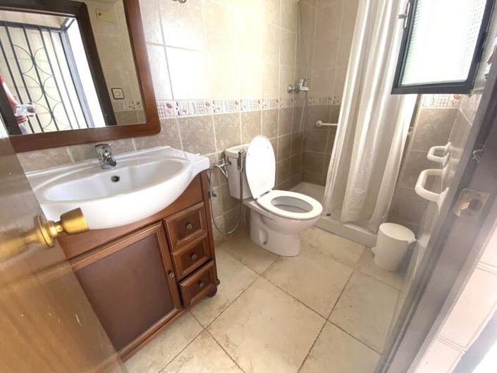 Image No.6-4 Bed Property for sale