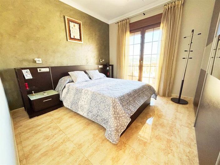 Image No.28-7 Bed Villa for sale